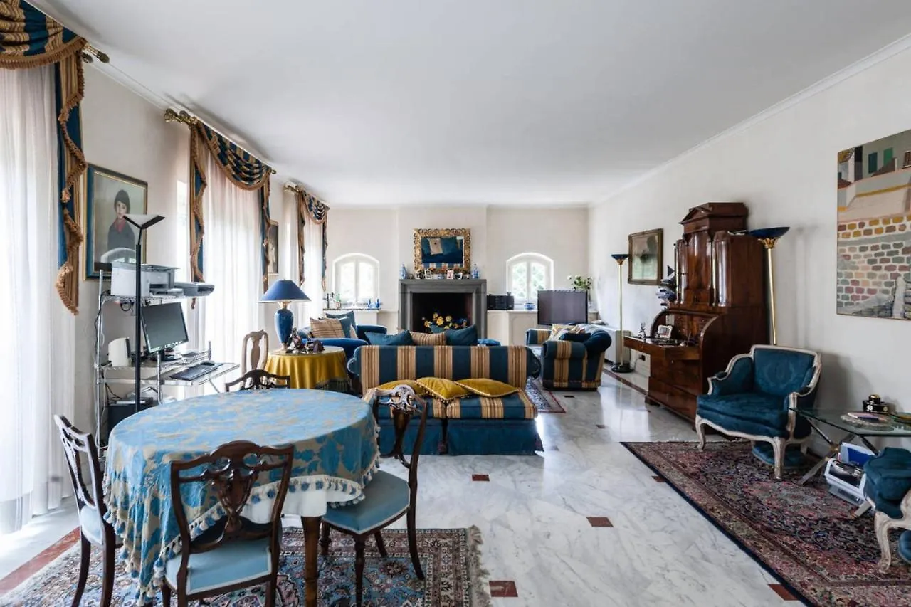 Villa Bianca Lukka 0*,  Włochy